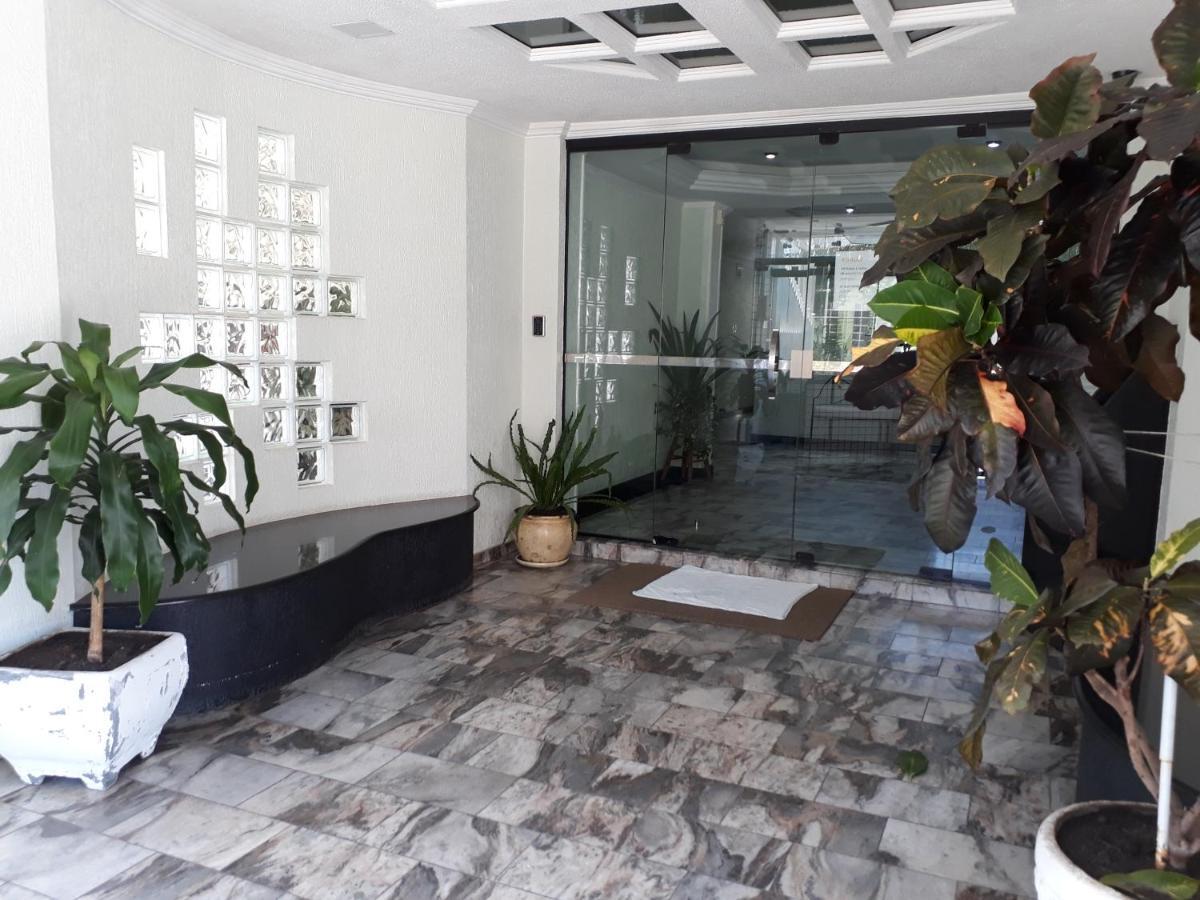 Excelente Localizacao! Perto Da Com Estacionamento, Ar Condicionado, Wi-fi, Netflix E Roupa De Cama! Apartamento
