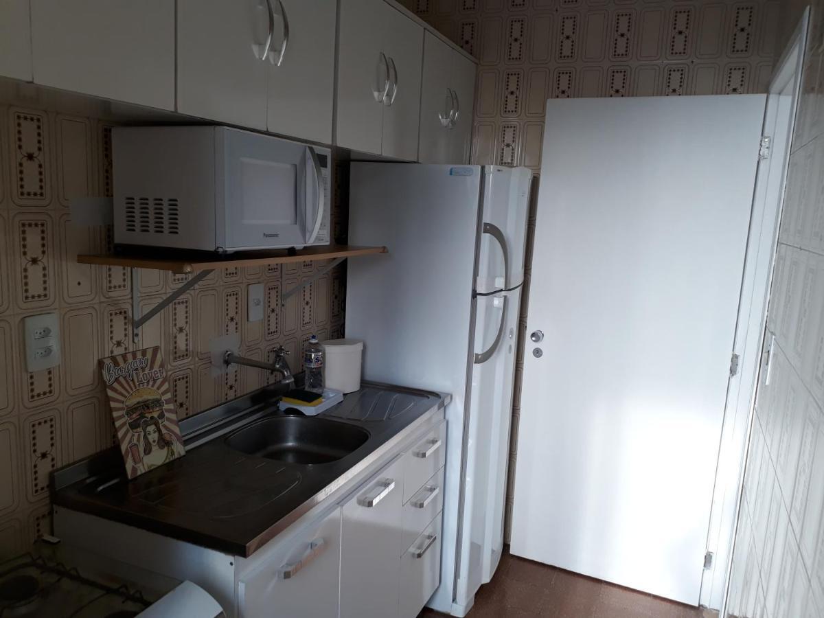 Excelente Localizacao! Perto Da Com Estacionamento, Ar Condicionado, Wi-fi, Netflix E Roupa De Cama! Apartamento